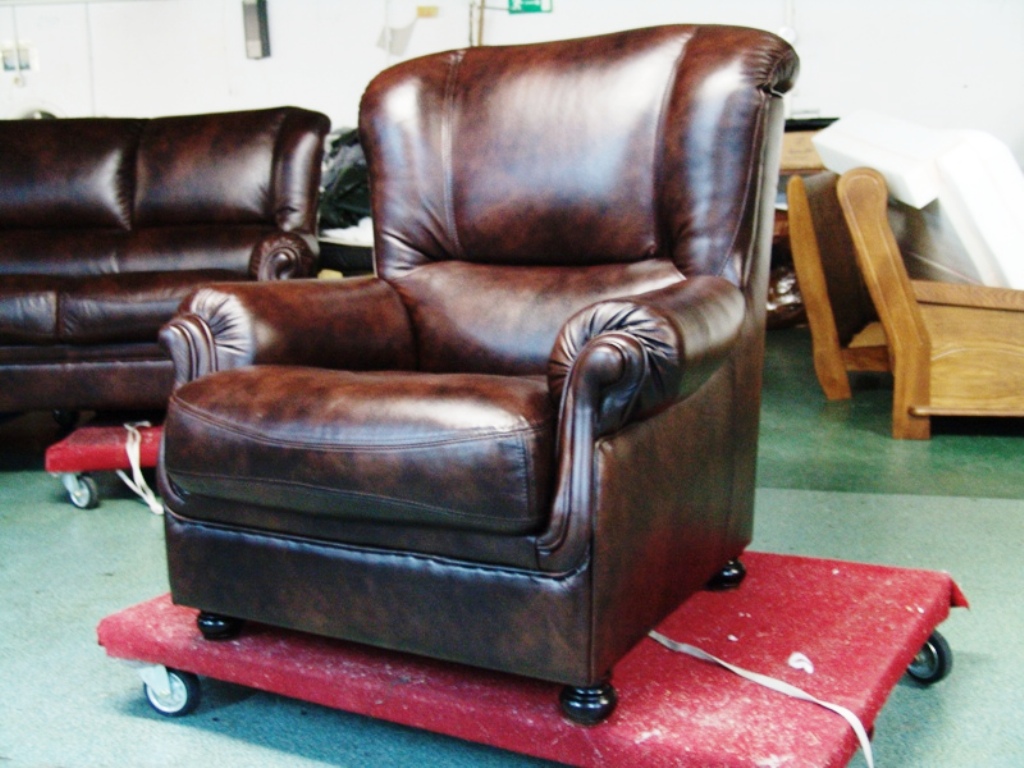 Renowacja mebli skórzanych - po naprawie